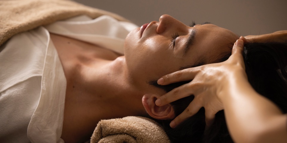 眼精疲労や頭が重たい時に脳までとろけるドライヘッドスパ♪